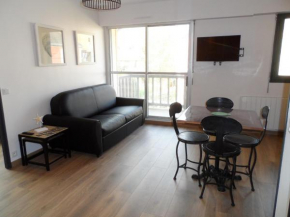 Appartement Confortable 2P Proche Plage avec Parking et Internet à Cabourg - FR-1-487-302